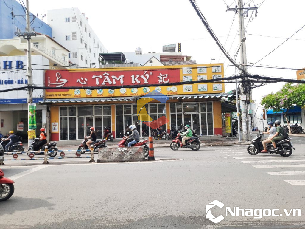 cho thue mat bang mat tien duong dinh tien hoang dt 8x14 ham tret lung 7 lau gia 14000usd thang