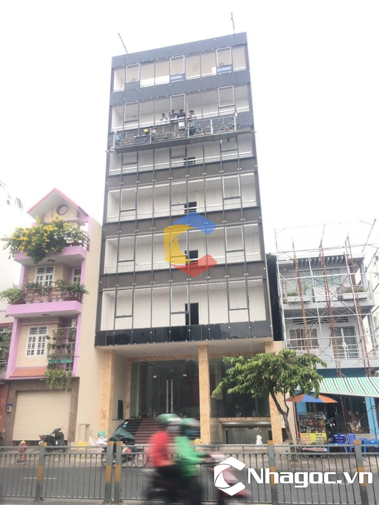 cho thue mat bang mat tien duong dinh tien hoang dt 8x14 ham tret lung 7 lau gia 14000usd thang