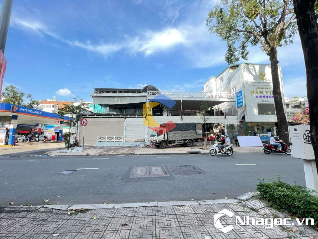 cho thue mat bang mat tien duong dinh tien hoang dt 8x14 ham tret lung 7 lau gia 14000usd thang