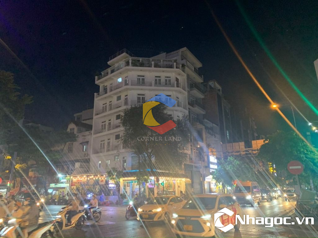 cho thue mat bang mat tien duong dinh tien hoang dt 8x14 ham tret lung 7 lau gia 14000usd thang