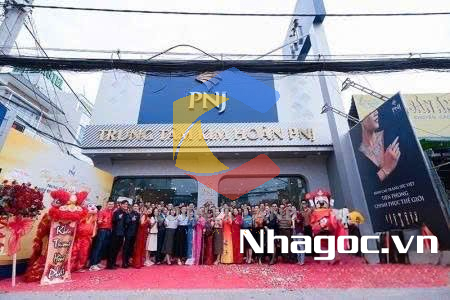 cho thue mat bang mat tien duong dinh tien hoang dt 8x14 ham tret lung 7 lau gia 14000usd thang