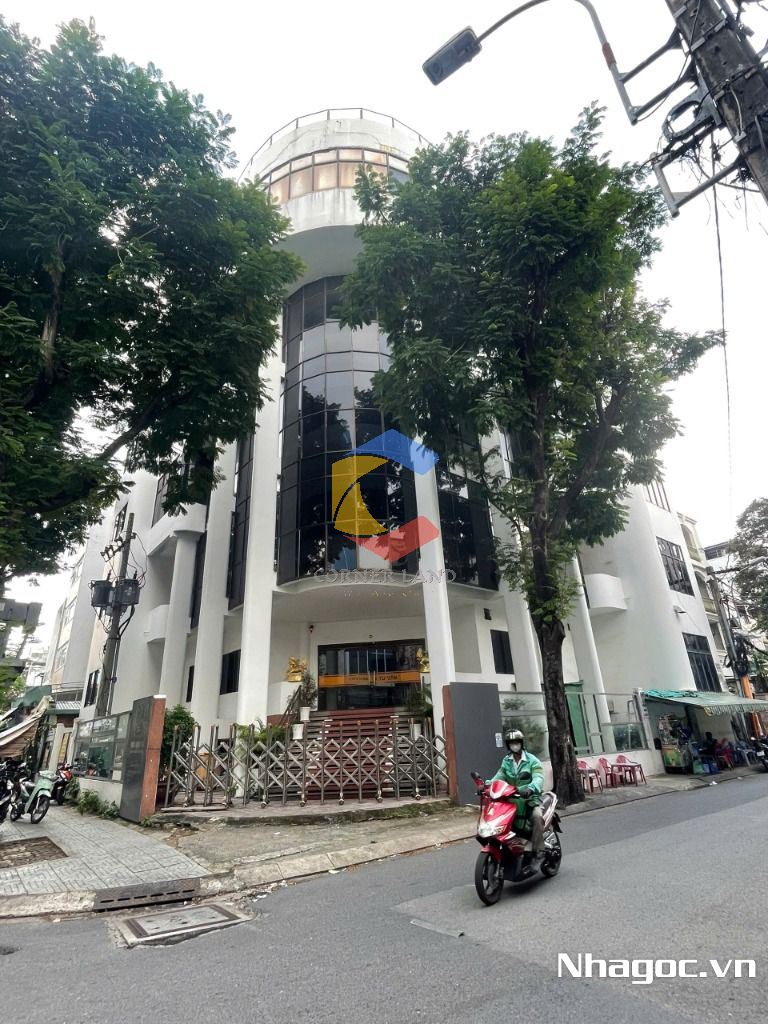 cho thue mat bang mat tien duong dinh tien hoang dt 8x14 ham tret lung 7 lau gia 14000usd thang