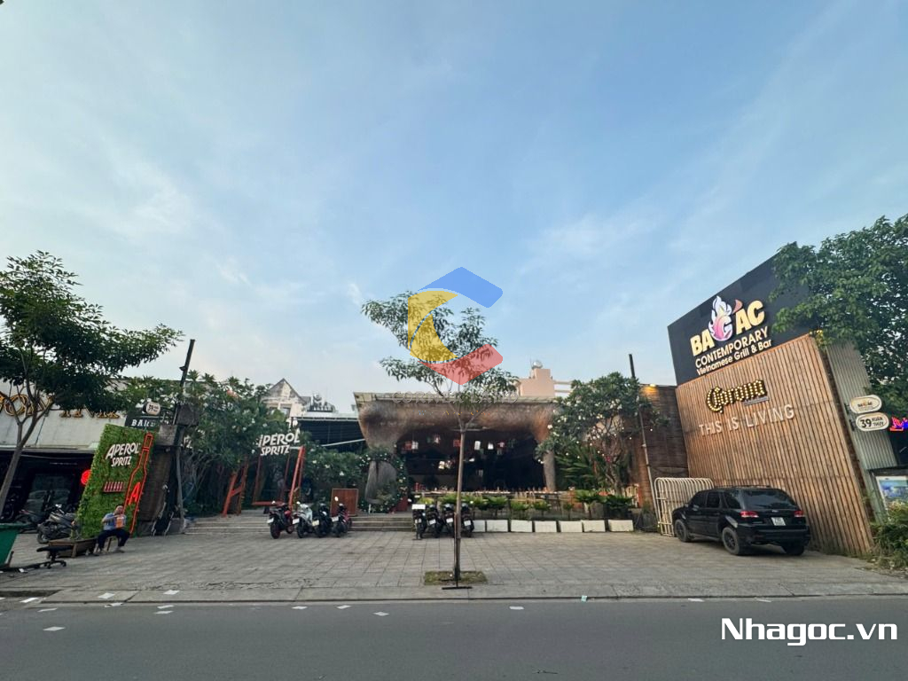 cho thue mat bang mat tien duong dinh tien hoang dt 8x14 ham tret lung 7 lau gia 14000usd thang