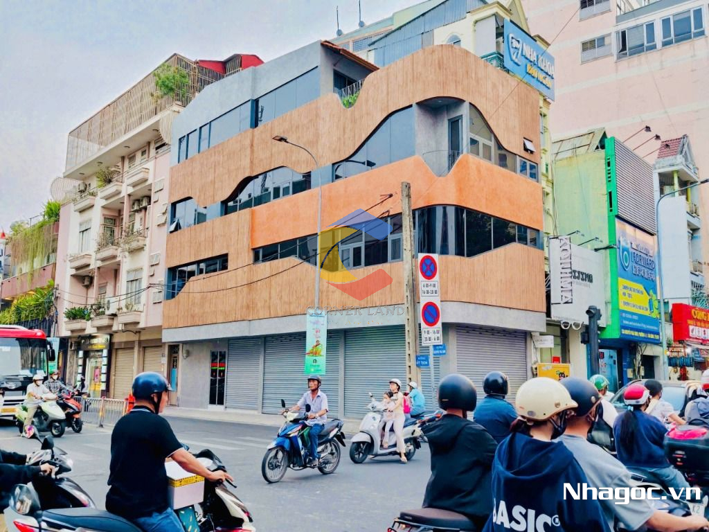 cho thue mat bang mat tien duong dinh tien hoang dt 8x14 ham tret lung 7 lau gia 14000usd thang