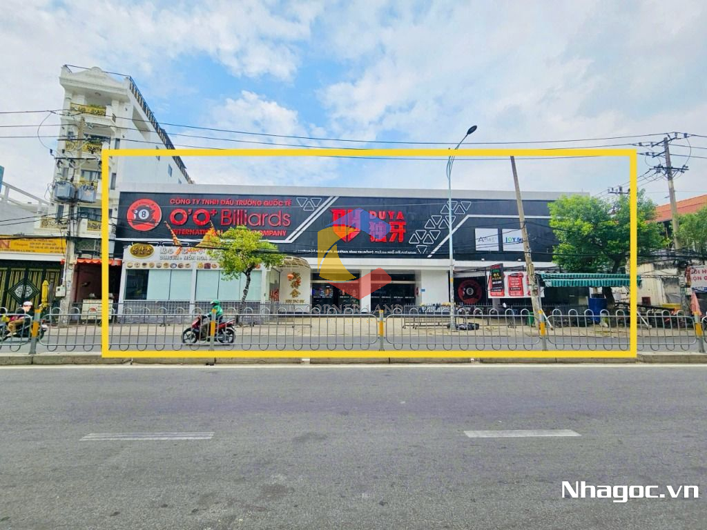 cho thue mat bang mat tien duong dinh tien hoang dt 8x14 ham tret lung 7 lau gia 14000usd thang