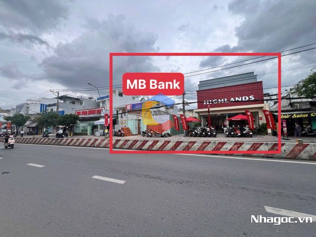 cho thue mat bang mat tien duong dinh tien hoang dt 8x14 ham tret lung 7 lau gia 14000usd thang