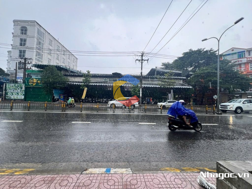 cho thue mat bang mat tien duong dinh tien hoang dt 8x14 ham tret lung 7 lau gia 14000usd thang