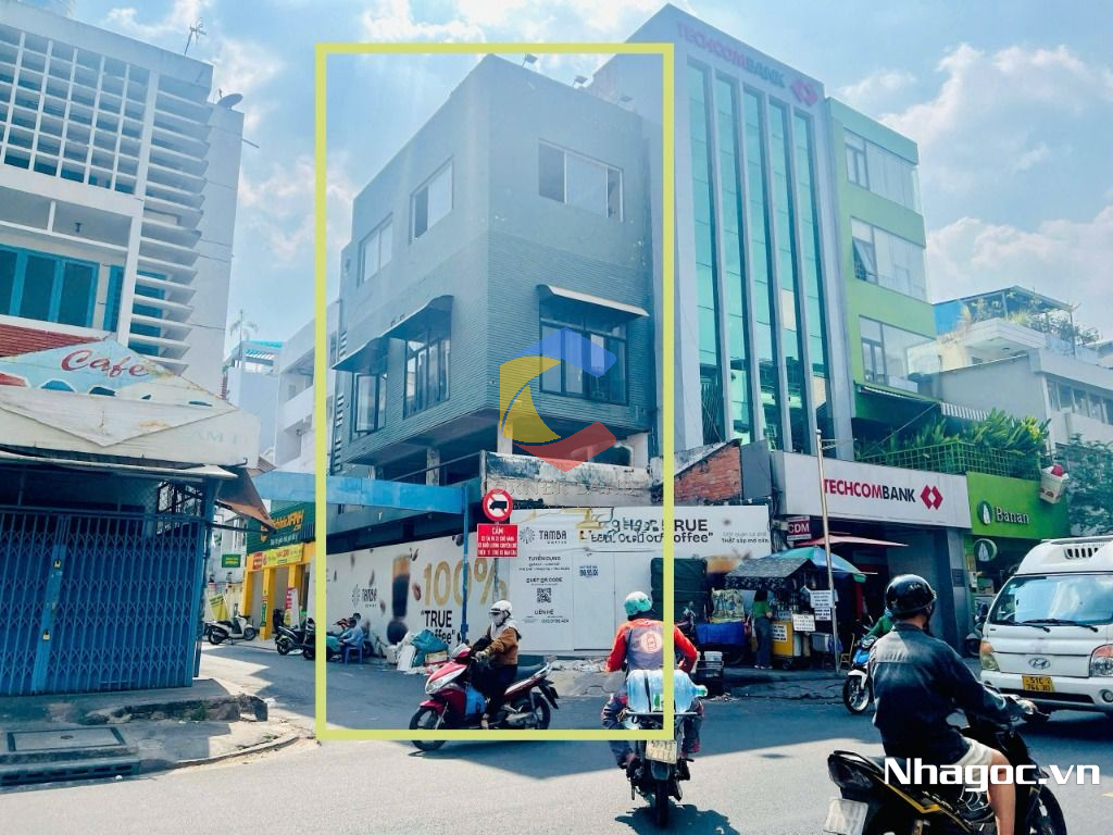 cho thue mat bang mat tien duong dinh tien hoang dt 8x14 ham tret lung 7 lau gia 14000usd thang