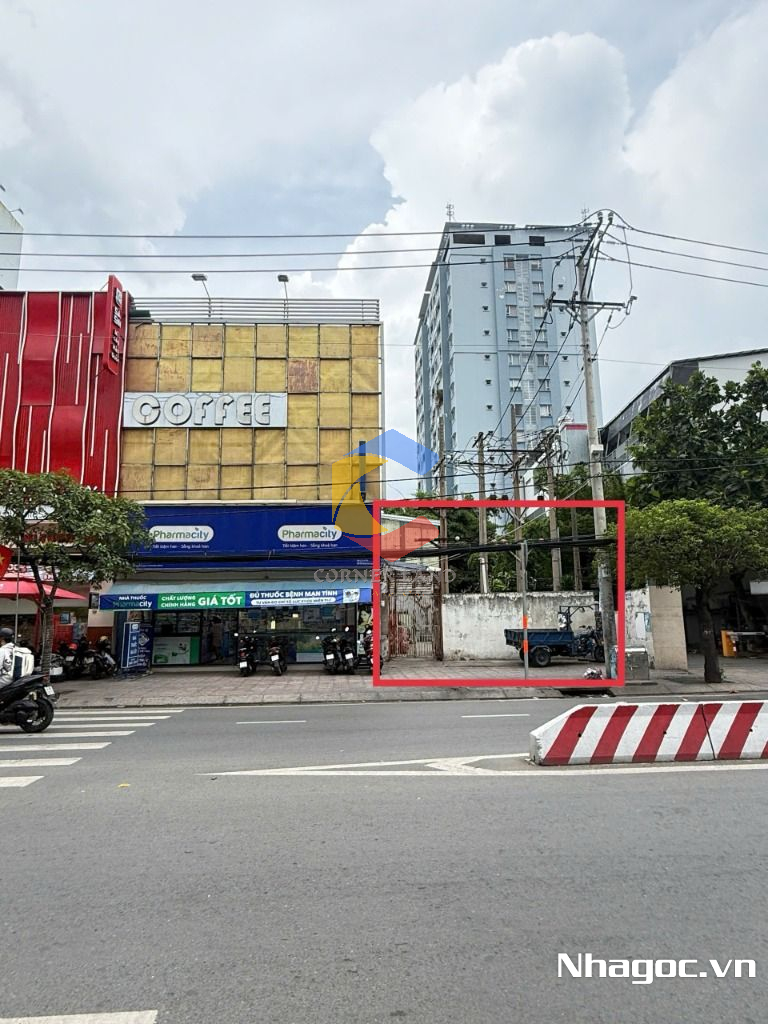 cho thue mat bang mat tien duong dinh tien hoang dt 8x14 ham tret lung 7 lau gia 14000usd thang