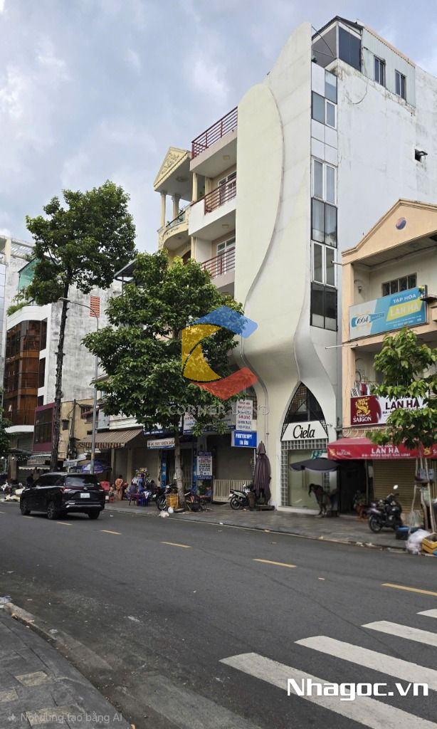 cho thue mat bang mat tien duong dinh tien hoang dt 8x14 ham tret lung 7 lau gia 14000usd thang