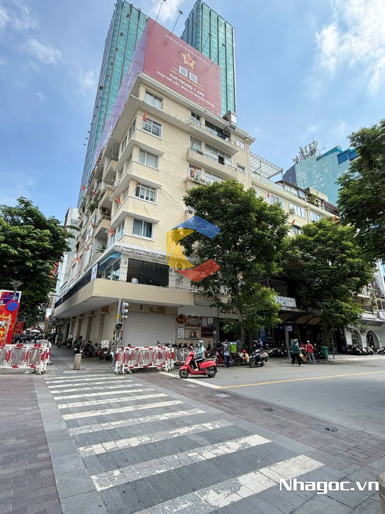 cho thue mat bang mat tien duong dinh tien hoang dt 8x14 ham tret lung 7 lau gia 14000usd thang