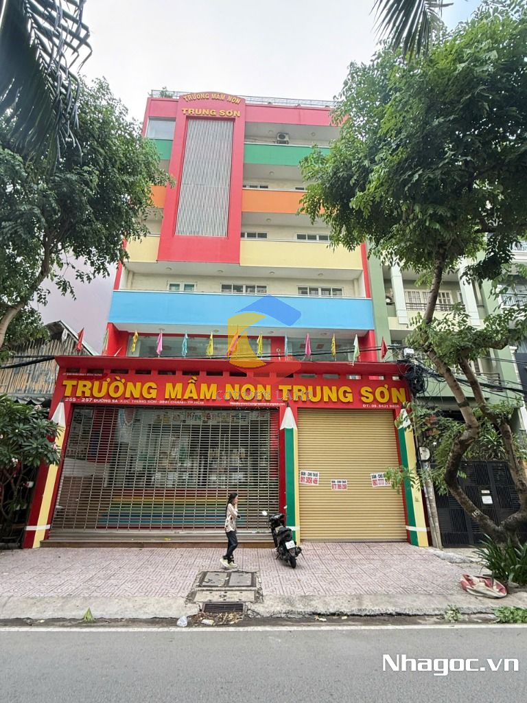 cho thue mat bang mat tien duong dinh tien hoang dt 8x14 ham tret lung 7 lau gia 14000usd thang