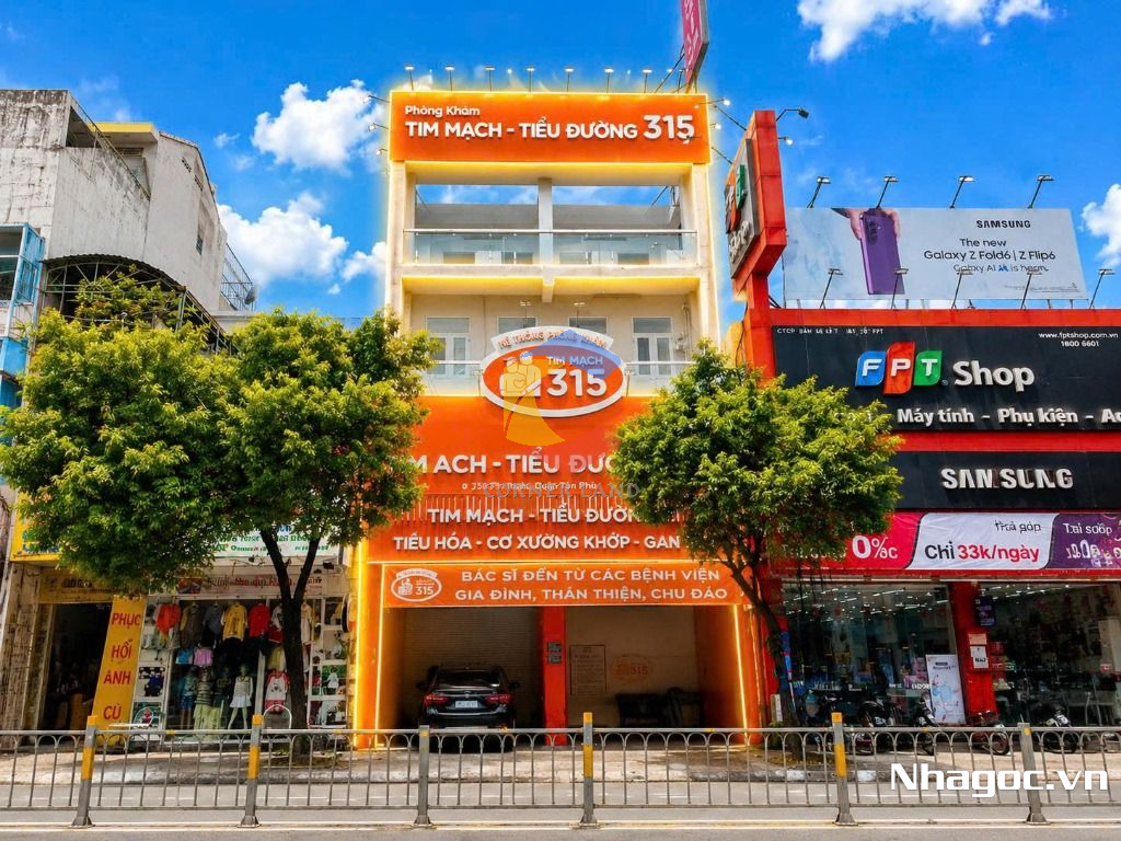 cho thue mat bang mat tien duong dinh tien hoang dt 8x14 ham tret lung 7 lau gia 14000usd thang
