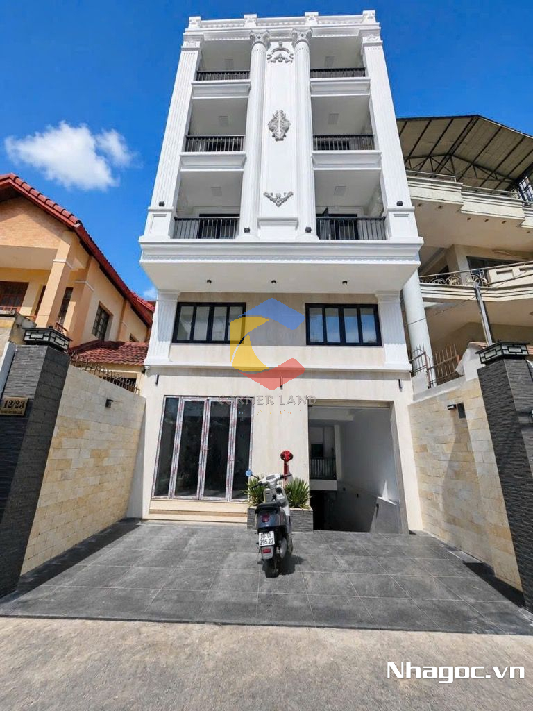 cho thue mat bang mat tien duong dinh tien hoang dt 8x14 ham tret lung 7 lau gia 14000usd thang