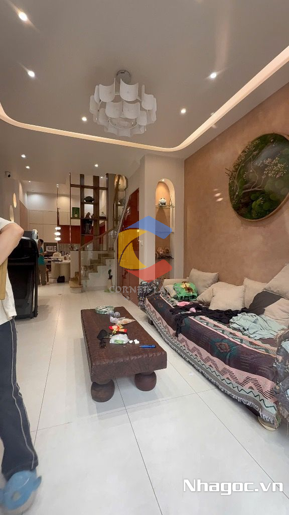 cho thue mat bang mat tien duong dinh tien hoang dt 8x14 ham tret lung 7 lau gia 14000usd thang