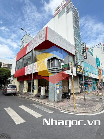 cho thue mat bang mat tien duong dinh tien hoang dt 8x14 ham tret lung 7 lau gia 14000usd thang